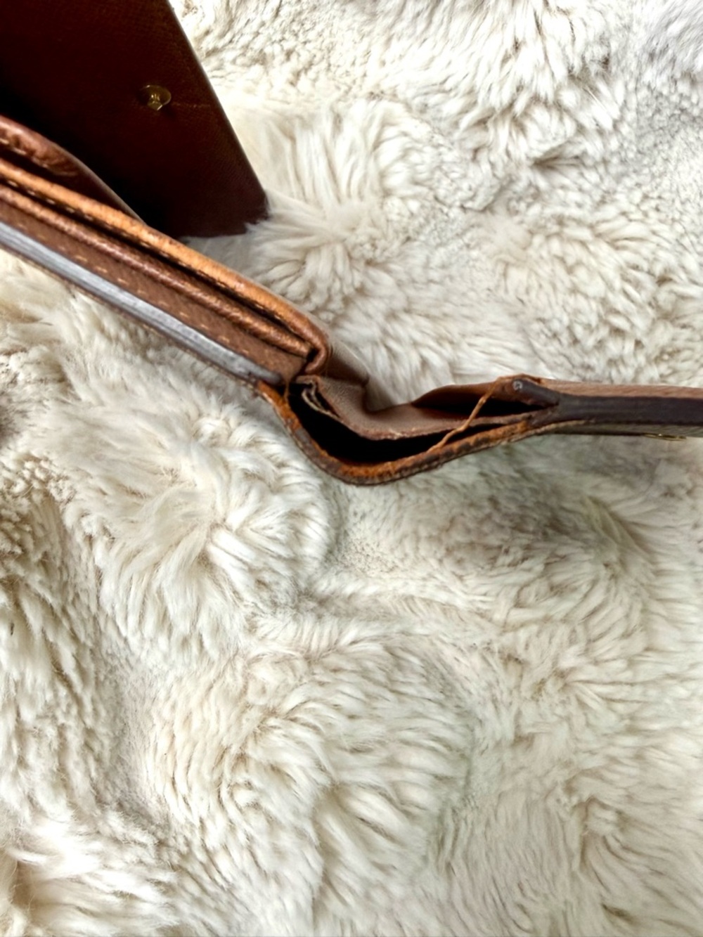Louis Vuitton Monogram Alexandra Trifold Wallet. - Picture 9 of 15